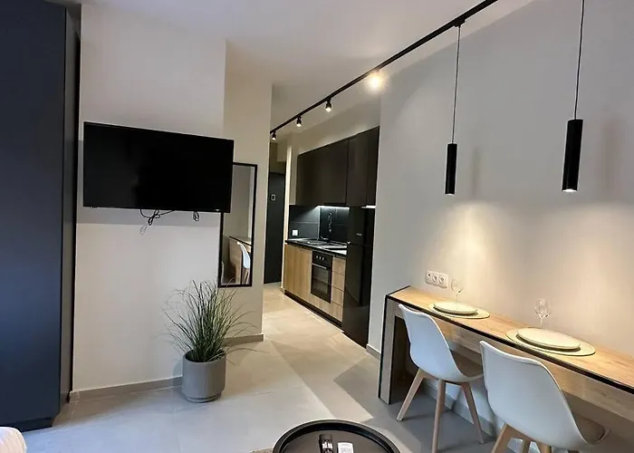 Downtown Living 3