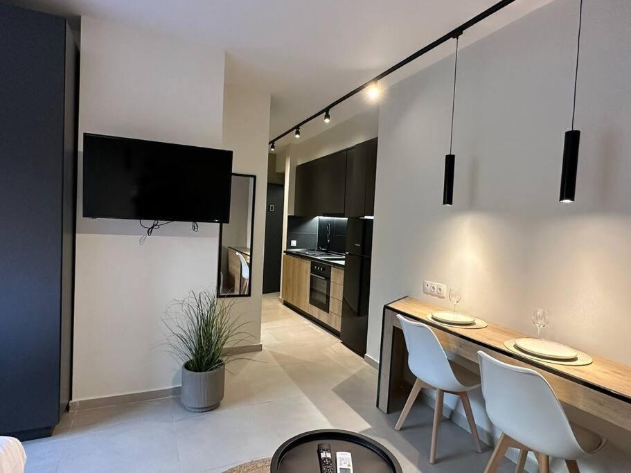 Downtown Living 3